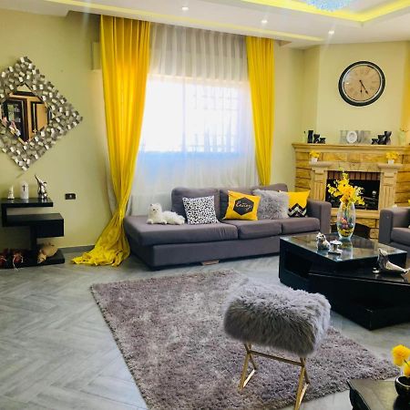Laura'S Modern Villa Мадаба Екстер'єр фото